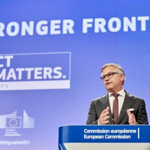 Bruxelles demande à Frontex de faciliter les expulsions à l'intérieur et à l'extérieur de l'UE