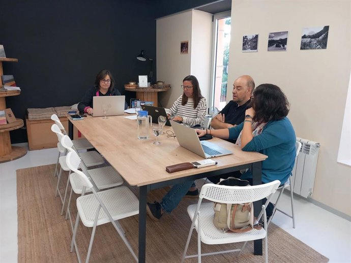 Ils évaluent la qualité des services des parcs régionaux de Las Salinas de San Pedro et Sierra Espuña