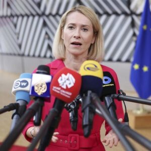 Kallas appelle à « ne pas bilatéraliser » l'élargissement de l'UE après que la Croatie ait imposé des conditions au processus du Monténégro