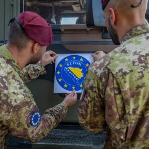 L'UE regrette la mort de quatre soldats italiens dans un accident d'avion en Bosnie et exprime sa solidarité avec Rome