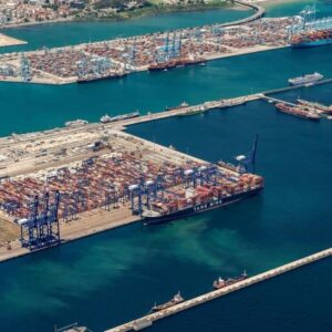 Le gouvernement affirme que la transition écologique peut renforcer la compétitivité du port d'Algésiras