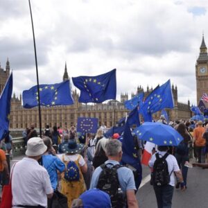 Le soutien des Britanniques au retour du Royaume-Uni dans l'UE dépasse le rejet de 22 points