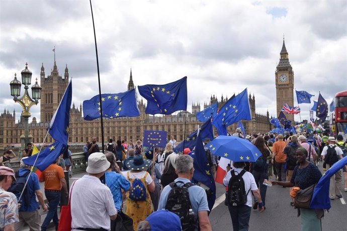 Le soutien des Britanniques au retour du Royaume-Uni dans l'UE dépasse le rejet de 22 points