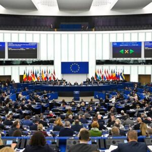 Les bureaux d'extrême droite du Parlement européen recherchés pour fraude financière présumée par l'ancien groupe de Le Pen
