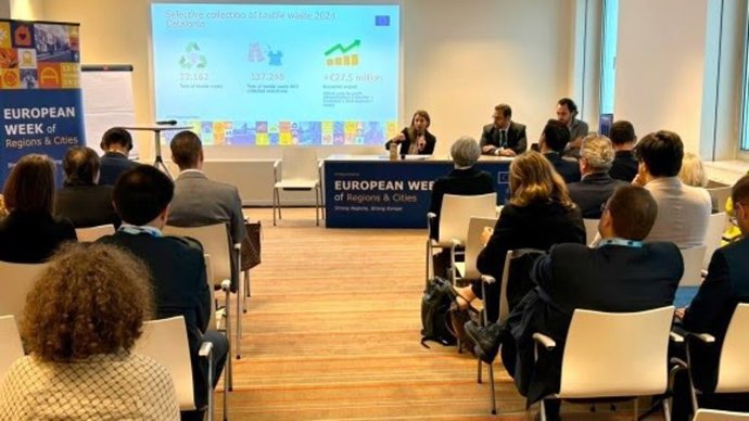 Les gouvernements locaux exigent que l'UE joue un rôle « central » dans la future gestion des déchets textiles
