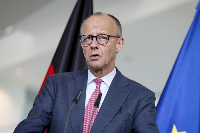 Merz prévient que la Russie cherche à « déstabiliser » l'Europe et souligne que l'UE peut soutenir l'Ukraine sans les États-Unis