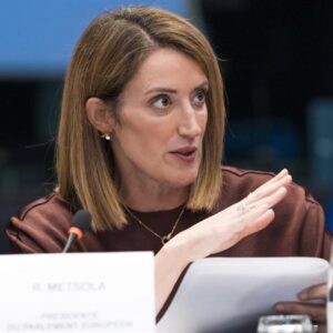 Metsola dénonce le harcèlement par la pornographie 'deepfake' de 60 députés européens : « C'est intolérable et déplorable »