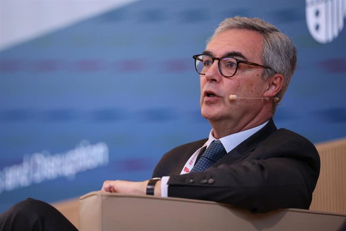 Séville (Unicaja) met en garde contre le risque de dollarisation des pays émergents en raison de l'émission élevée de « pièces stables »