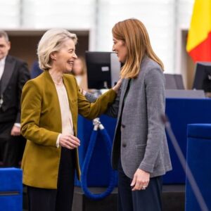 Von der Leyen et Metsola félicitent Niculescu en tant que nouveau Premier ministre roumain