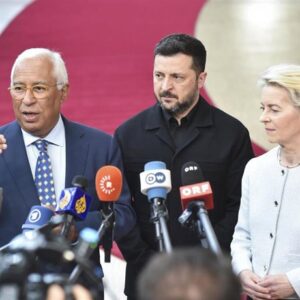 Zelensky arrive à Bruxelles pour rencontrer les dirigeants de l'UE et de l'OTAN dans le contexte de son conflit avec Trump